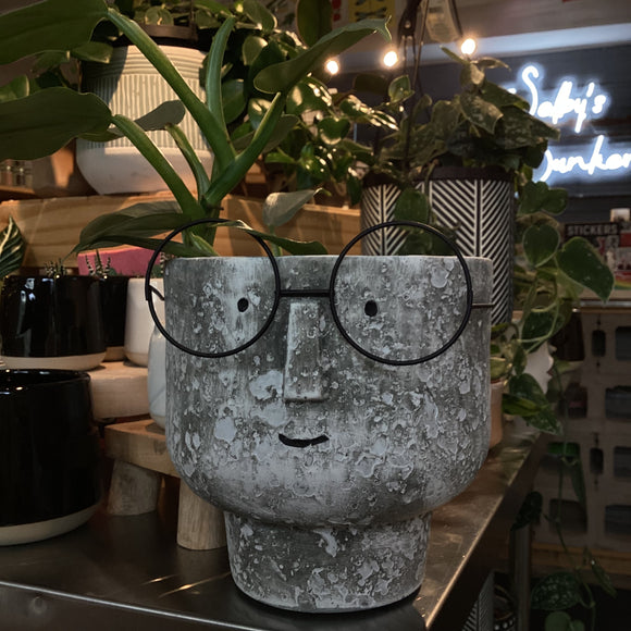 Cream face pot with glasses
