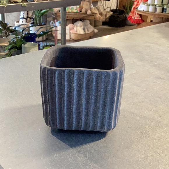 Small Black Ripple Planter